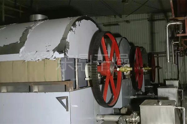 遂昌：三斤多重菜花蛇闯入市民家 特警蜀黍徒手捉拿放生户外